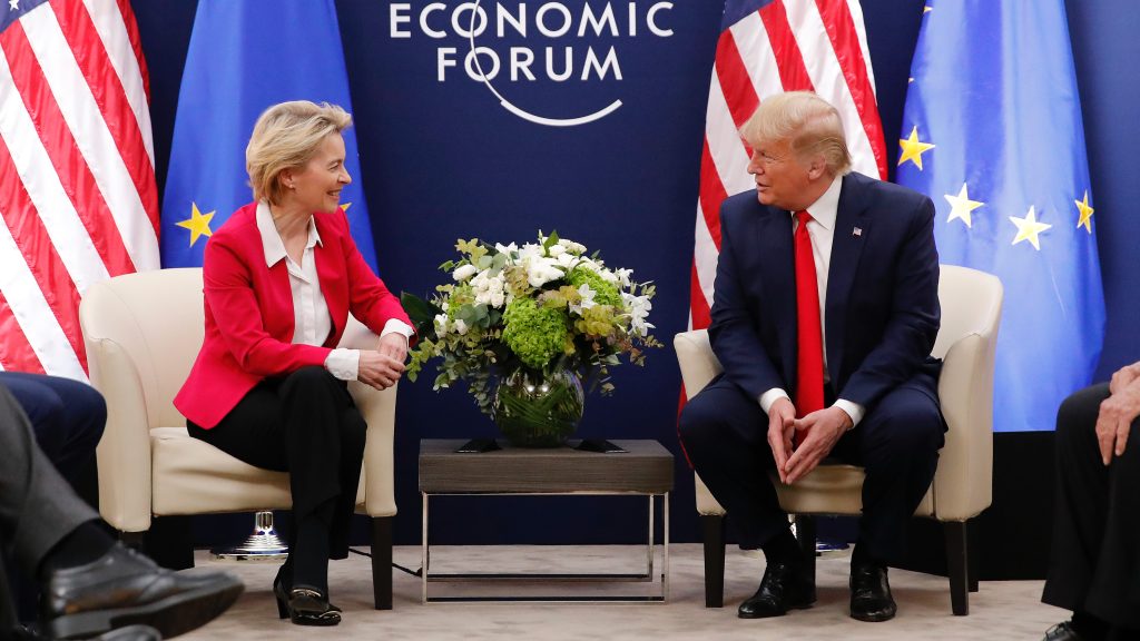 epa08148108 A handout photo made available by the EU Commission shows European Commission President Ursula von der Leyen (L) meeting US President Donald Trump during the annual meeting of the World Economic Forum 2020 in Davos, Switzerland, 21 January 2020. The meeting brings together entrepreneurs, scientists, corporate and political leaders in Davos from January 21 to 24.  EPA-EFE/STEFAN WERMUTH HANDOUT  HANDOUT EDITORIAL USE ONLY/NO SALES