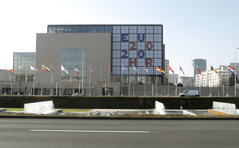 Le Palais des Congrès, à Zagreb, accueillera les rencontres de la présidence croate.  EPA-EFE/ANTONIO BAT