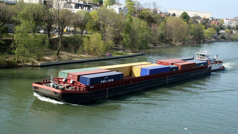Le transport fluvial a le vent en poupe