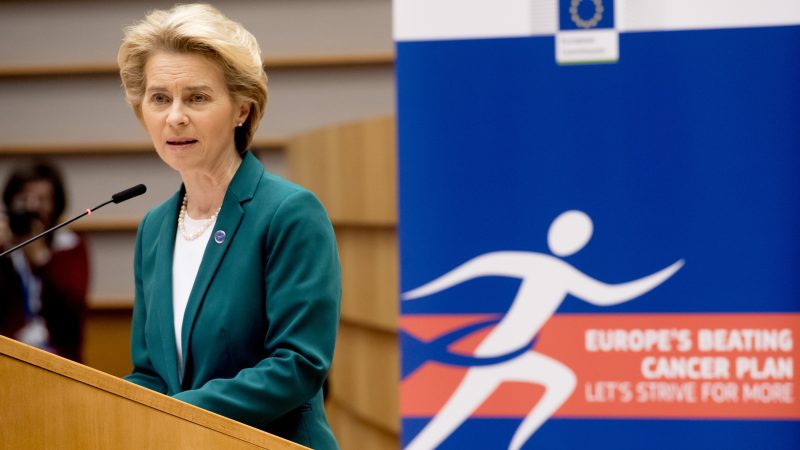 Ursula von der Leyen fait de la lutte contre le cancer une affaire personnelle