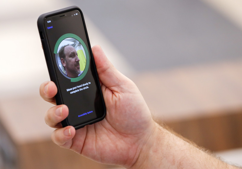 Bruxelles se penche sur le scandale Clearview AI sur la reconnaissance faciale