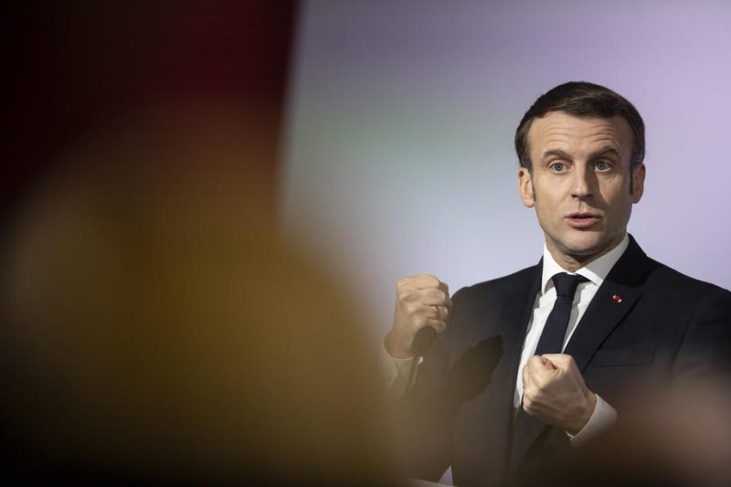 Emmanuel Macron: « On doit protéger les agriculteurs et réussir la transformation »