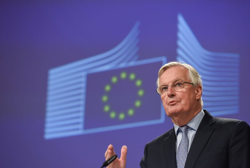 Michel Barnier présente un « ambitieux » projet d’accord post-Brexit