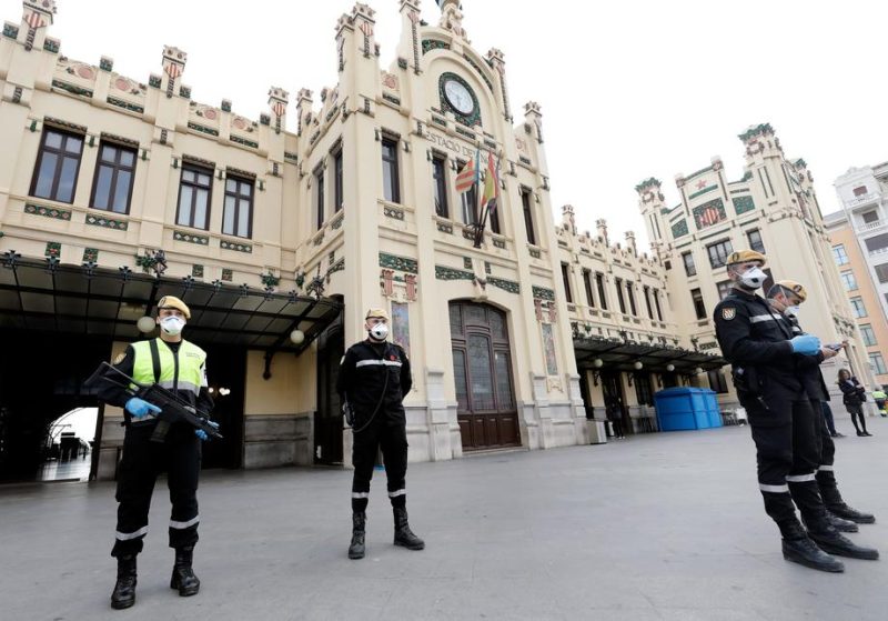 L’Espagne, qui compte 7 700 cas de coronavirus, se met en confinement total