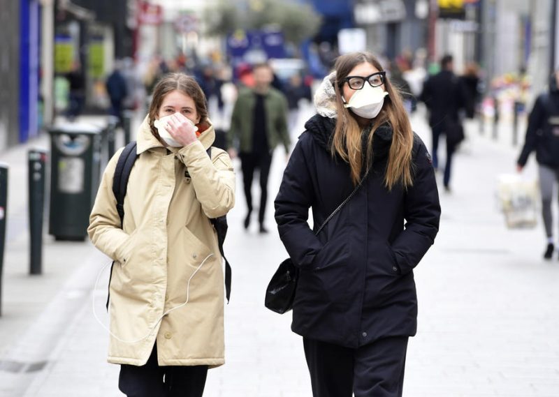 Sur l’île irlandaise, une frontière ouverte au coronavirus