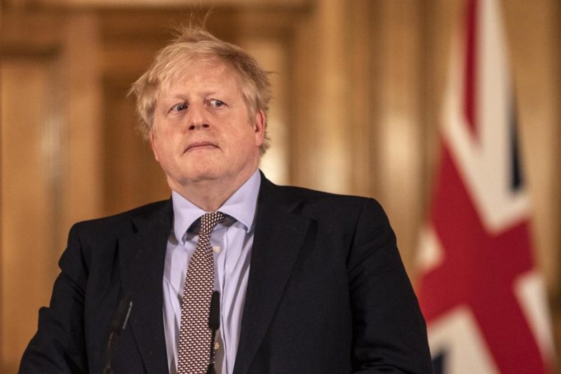 Boris Johnson fait volte-face et met le Royaume-Uni à l’isolement