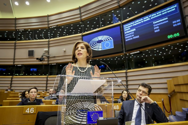 La Commission entend rapatrier la production de médicaments en Europe