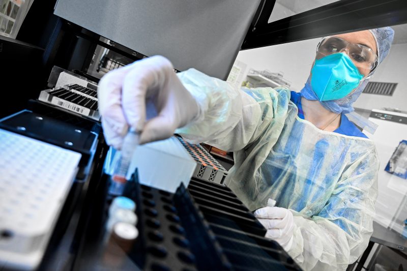 Propriété intellectuelle : la dérogation Covid sur les produits de diagnostic et thérapeutiques reportée