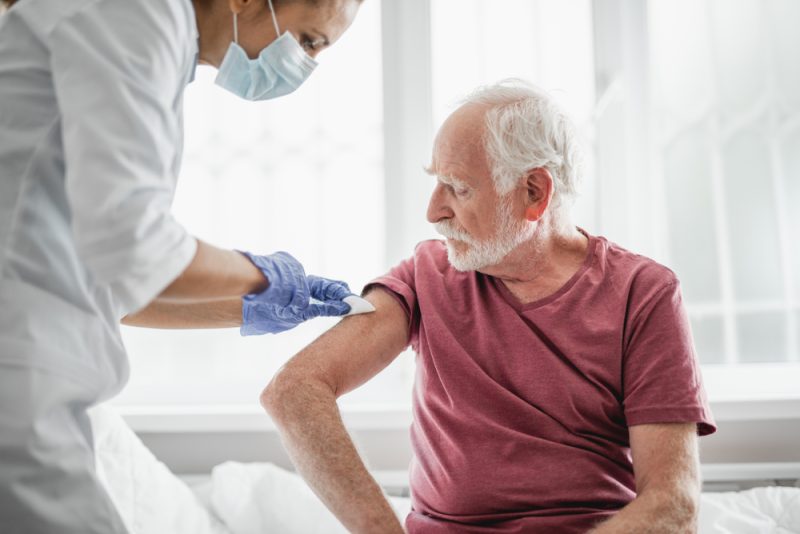 L'épidémie de COVID-19 fait évoluer le débat sur la vaccination