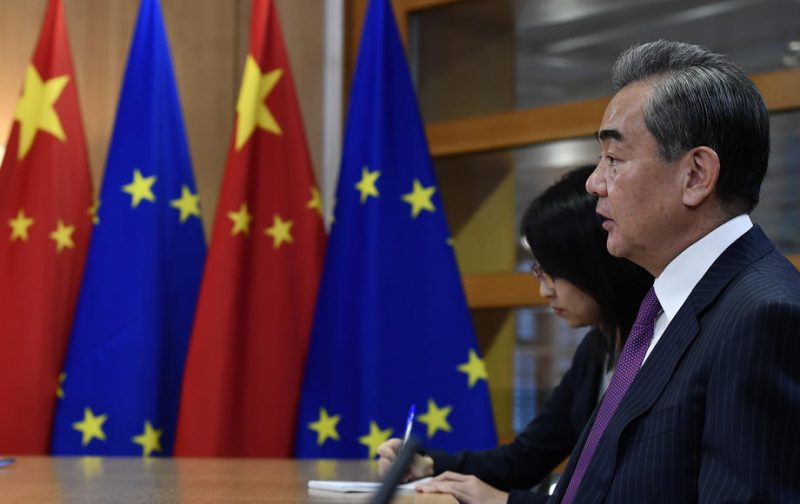 L'UE nie avoir édulcoré un rapport sur la désinformation sous la pression de Pékin
