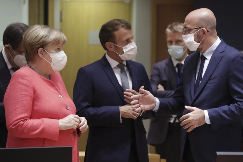 Sommet européen : Macron « confiant », Merkel s’attend à de « difficiles négociations »