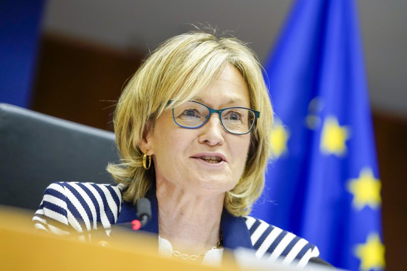 UE: l'Irlande perd le portefeuille du commerce, confié à Valdis Dombrovskis