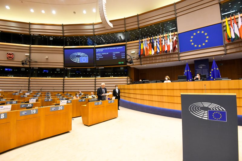 Les eurodéputés décernent des lauriers à la Géorgie et appellent à la poursuite des réformes