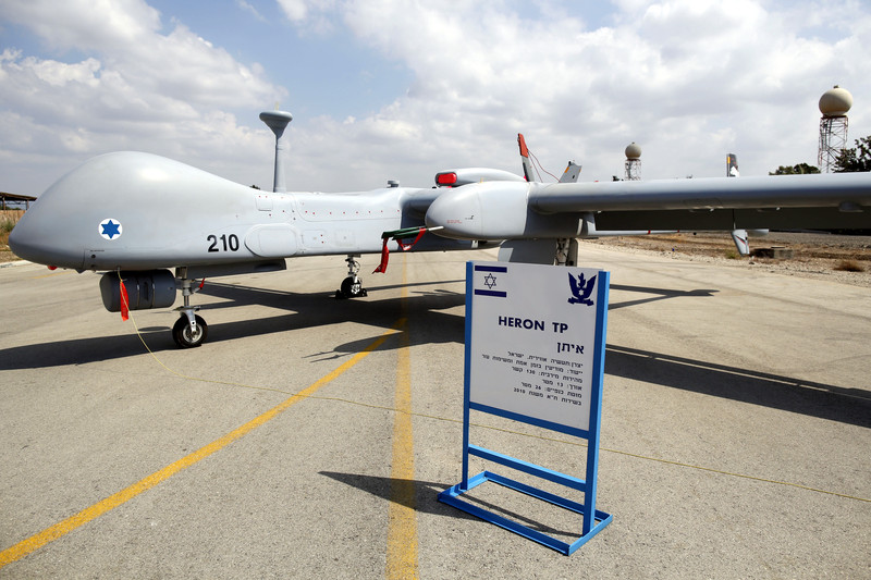 L’UE achète des drones à Airbus pour repérer les bateaux transportant des migrants