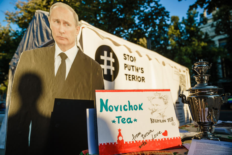 Protest for Russian opposition activist Alexei Navalny in Berlin