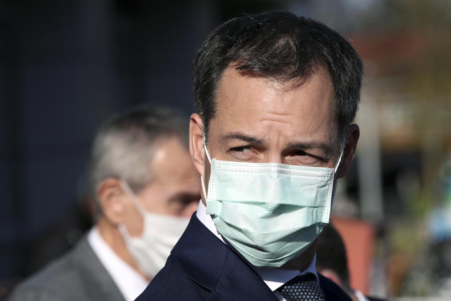 Belgian Royal couple visits hospital