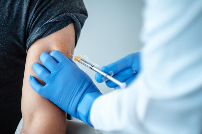 Virus : le vaccin sera gratuit en Belgique, destiné à au moins 70% de la population