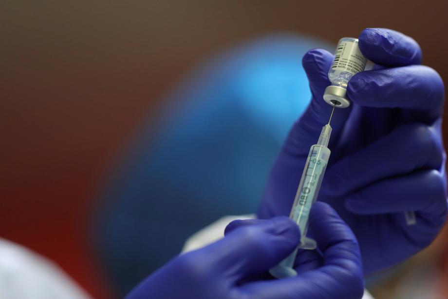 Beginning of vaccination process against COVID-19 in Madrid