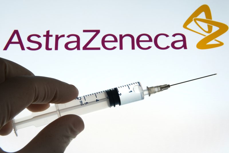En France, les vaccinations d’AstraZeneca ont débuté