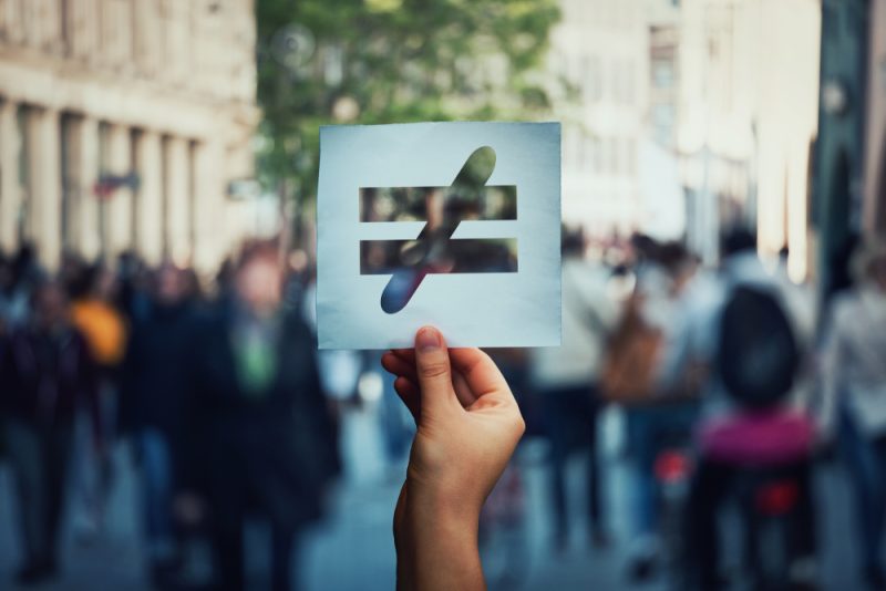 Gouvernement et Défenseur des droits ont lancé la plateforme "antidiscriminations"