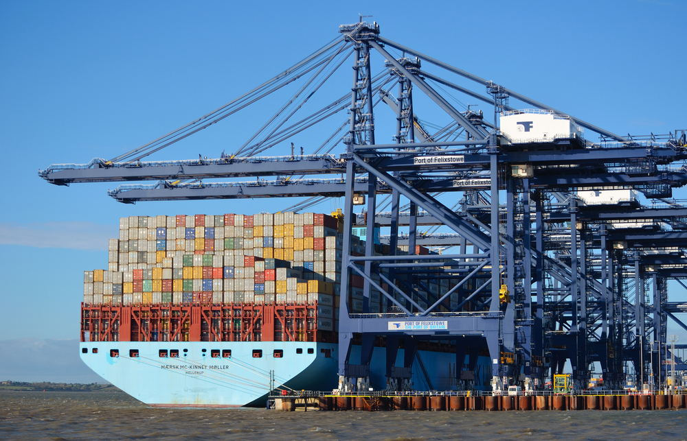 Felixstowe,,Suffolk,,England,-,November,13,,2015:,Container,Ship,Being