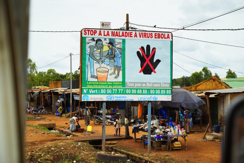 Ebola : l'Afrique de l'Ouest s'inquiète après de nouveaux cas détectés