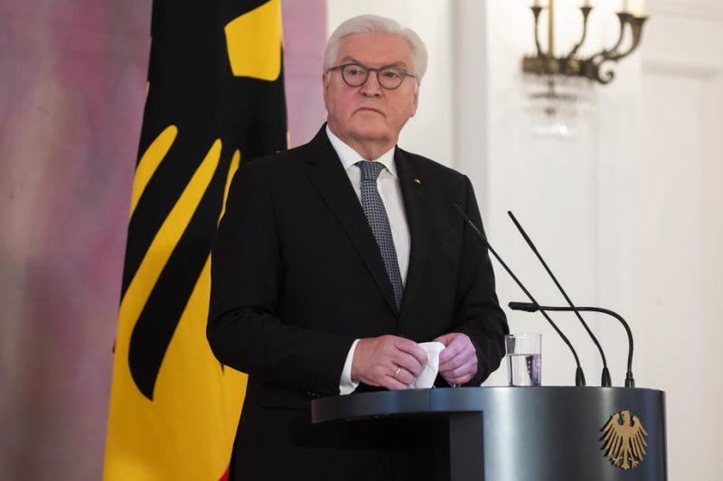 Le président allemand accueille le "dialogue" sur le climat avec l'industrie automobile allemande