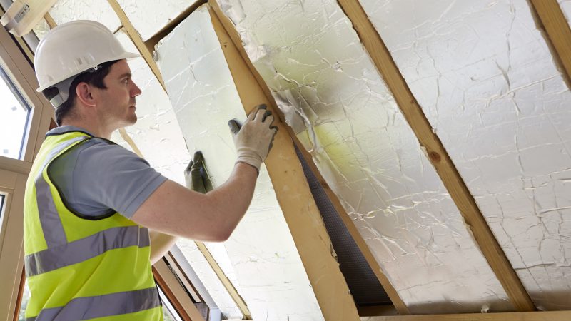 Des députés britanniques appellent à sauver le "Green Homes Grant scheme"