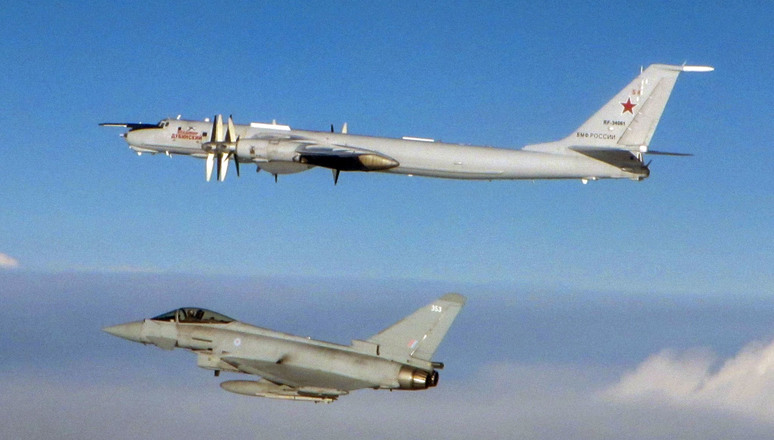 Des avions de l'OTAN interceptent des avions de combat russes lors d'une "activité aérienne inhabituelle"