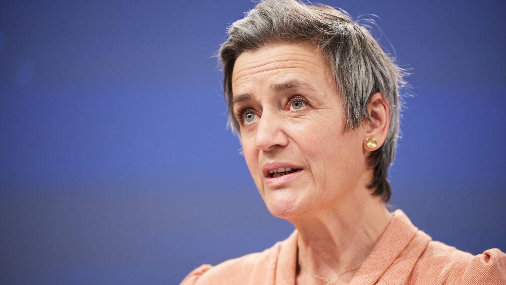 Vestager-pink-1024×576