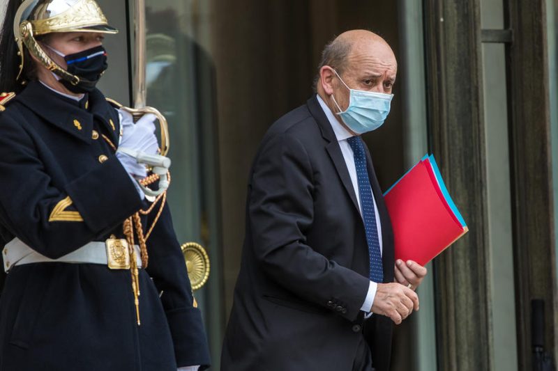 Vaccin/UE : Jean-Yves Le Drian estime que tout n'est "pas parfait" mais la "solidarité" est là