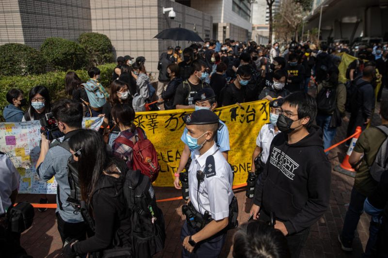 Hong Kong : L'UE dénonce la réforme électorale, menace Pékin de "mesures supplémentaires"