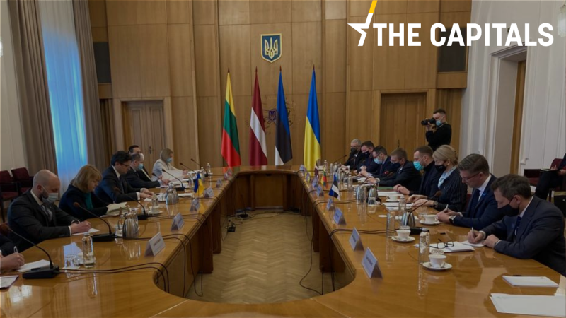 À Kiev, les pays baltes estiment que l’UE devrait être prête à imposer plus de sanctions à la Russie