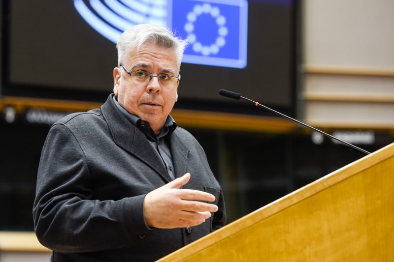 UE-Turquie : le Conseil européen est "obligé" d'introduire une conditionnalité démocratique