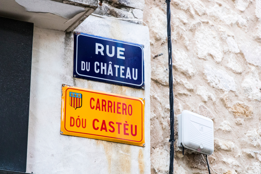 Saint-remy-de-provence,,France,-,August,11,,2017:,Bilingual,Street,Signs,In