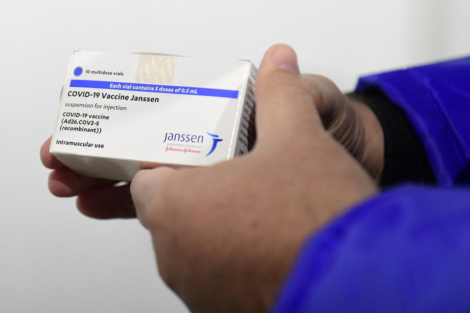 First batch of Janssen vaccines in Hungary