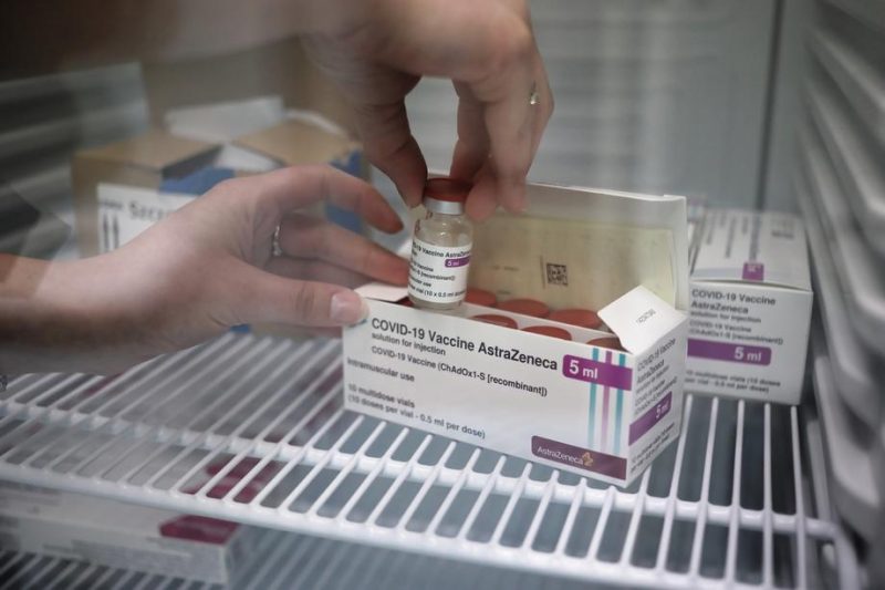 Vaccins : l'UE poursuit AstraZeneca pour ses retards de livraisons