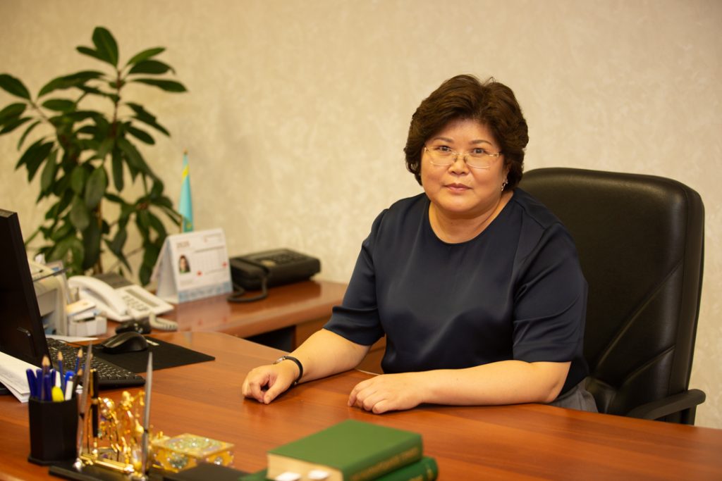 Mme Azimova