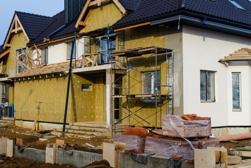 Limiter les mètres carrés par personne pour réduire l’empreinte carbone des logements