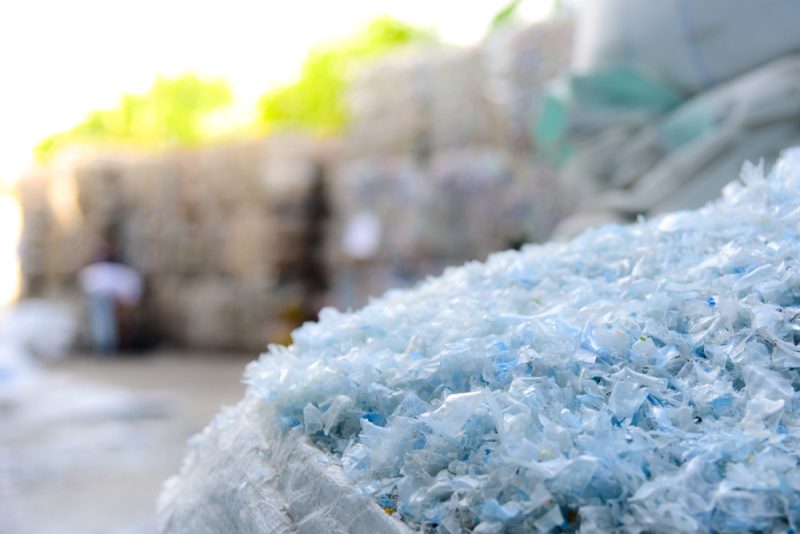 Économie circulaire : remplacer le plastique pétrosourcé par du plastique recyclé