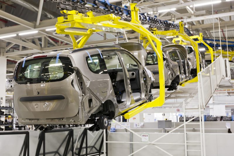 Automobile : avec la pénurie mondiale de semi-conducteurs, certains équipements sont sacrifiés