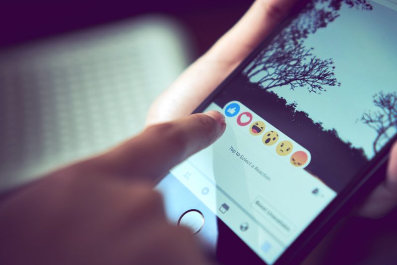 La CEDH donne raison à une employée, licenciée pour ses mentions « J’aime » sur Facebook