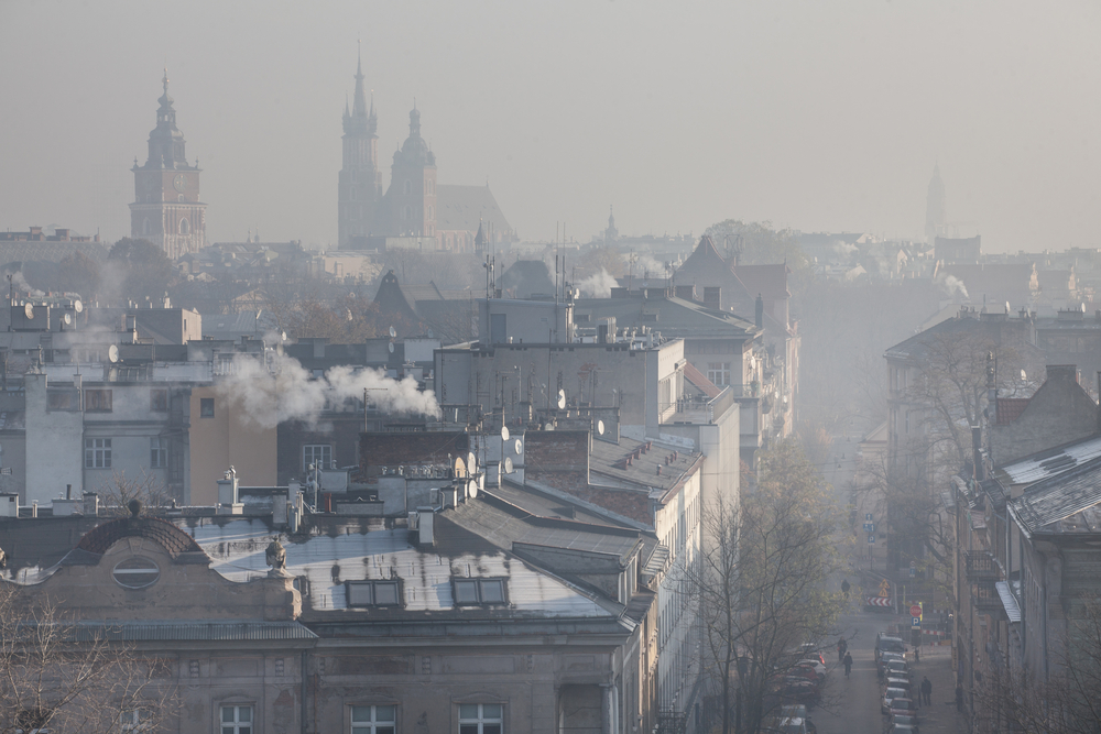 Smog,Over,Krakow,,Cracow.,Poland.,Europe.,Cityscape,With,Mariacki,Church,
