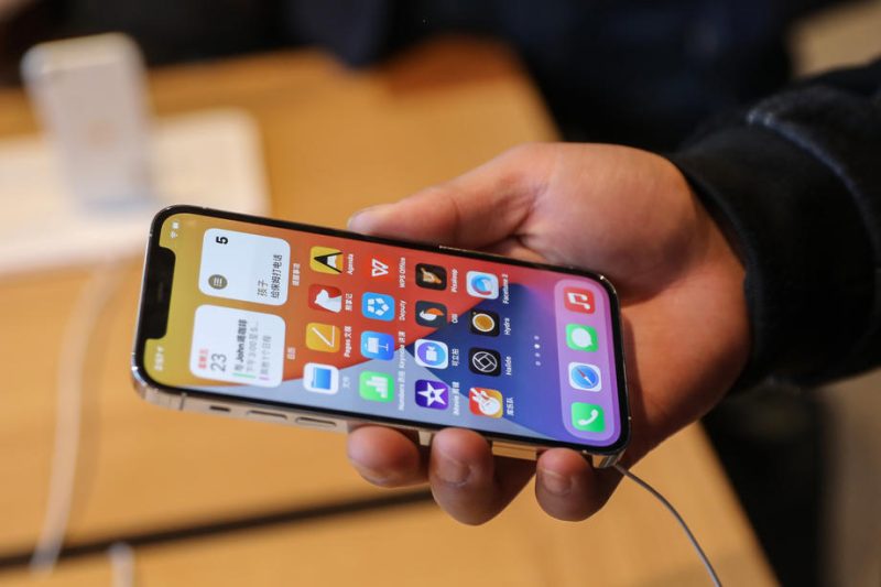 Le règlement européen sur les marchés numériques pourrait « détruire la sécurité de l’iPhone », dénonce Tim Cook d’Apple