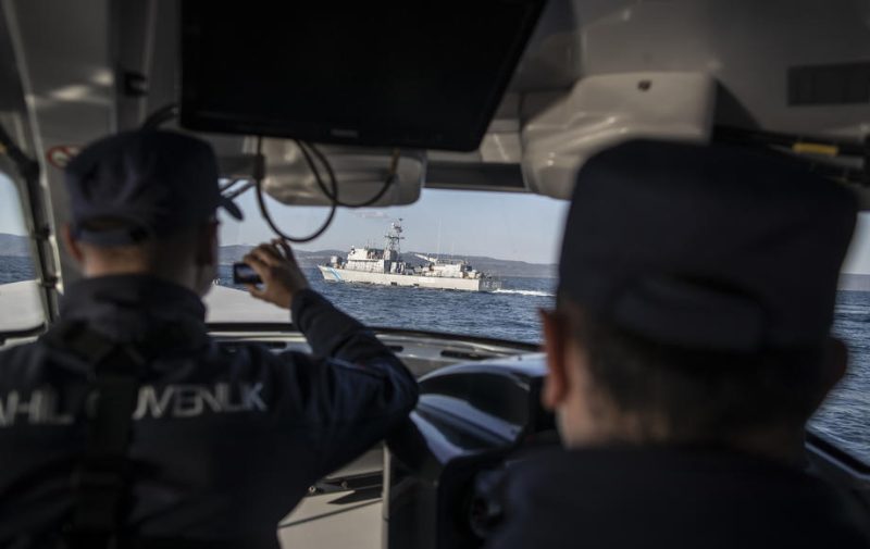 Les refoulements de migrants font partie "de facto" de la politique grecque (Amnesty)