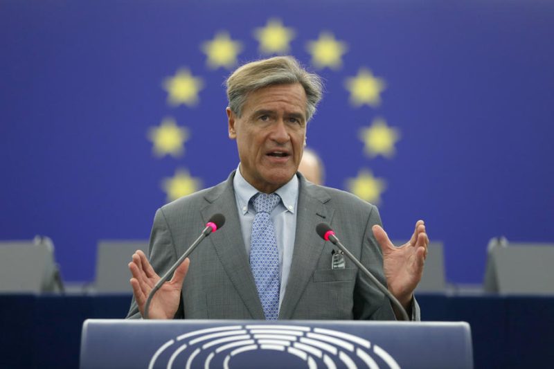 L’accord migratoire italo-albanais est « inacceptable », selon un eurodéputé socialiste de premier plan
