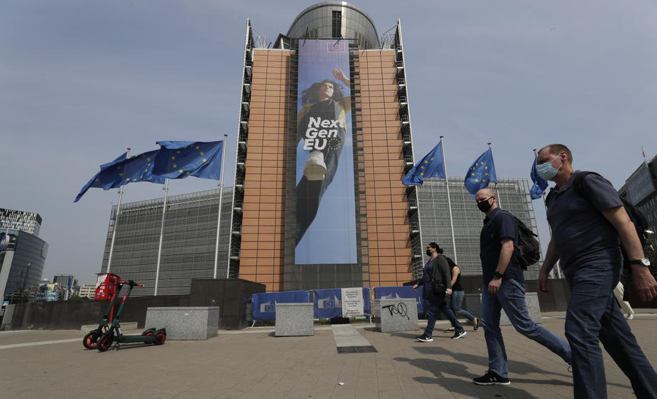 Face masks no longer mandatory outdoors in Brussels