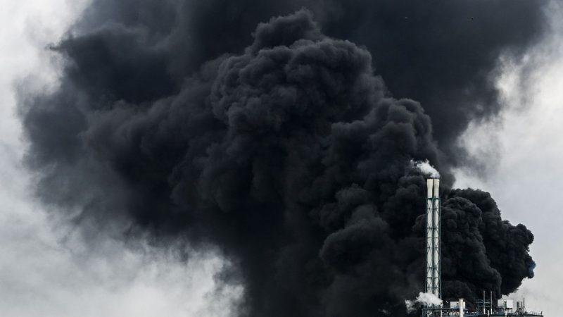 Deux morts et cinq disparus après une explosion sur un site chimique allemand