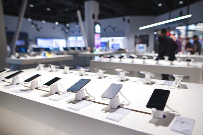 Le subventionnement des opérateurs n'incite pas les Français à renouveler plus souvent leur téléphone