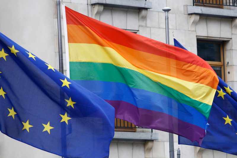 Droits LGBTIQ+ : Bruxelles ouvre des procédures contre Budapest et Varsovie